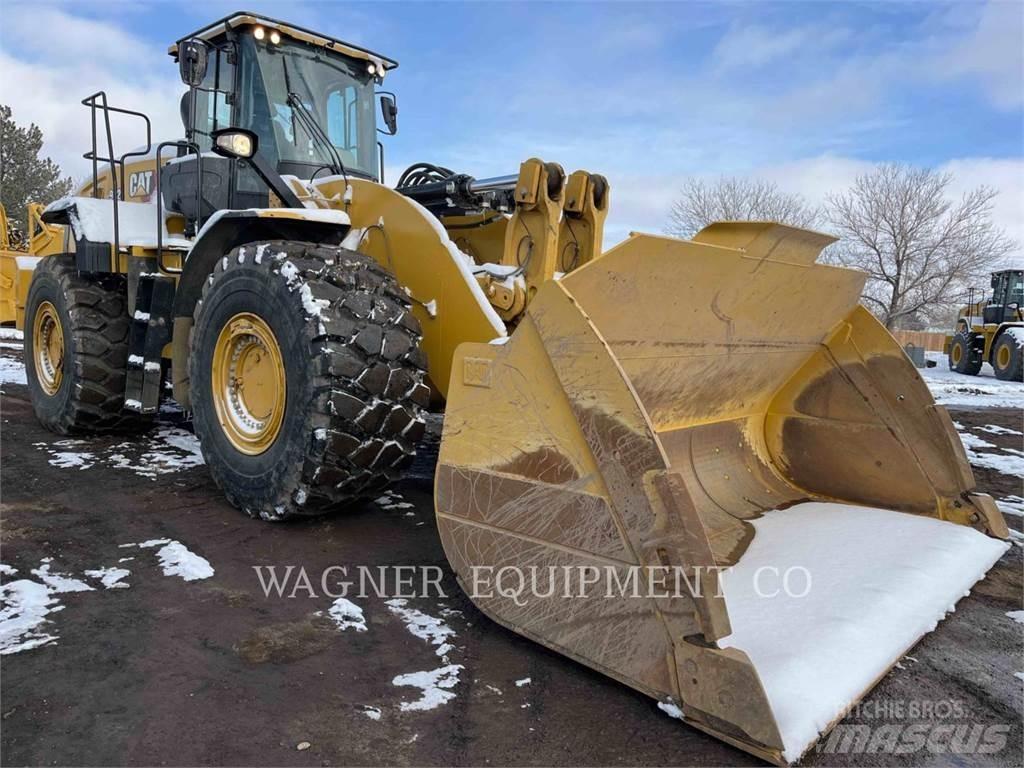 CAT 982 Iekrāvēji uz riteņiem