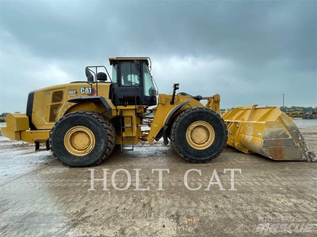 CAT 982 Iekrāvēji uz riteņiem
