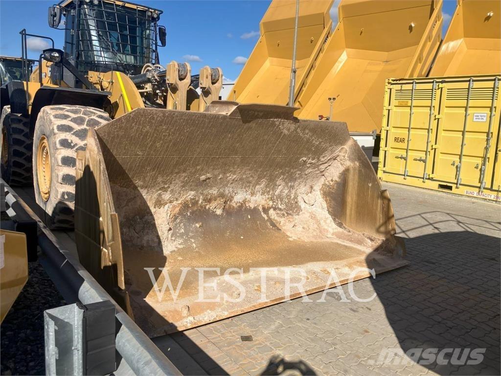 CAT 982-14 Iekrāvēji uz riteņiem