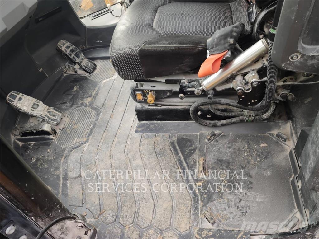 CAT 982-14XE Iekrāvēji uz riteņiem