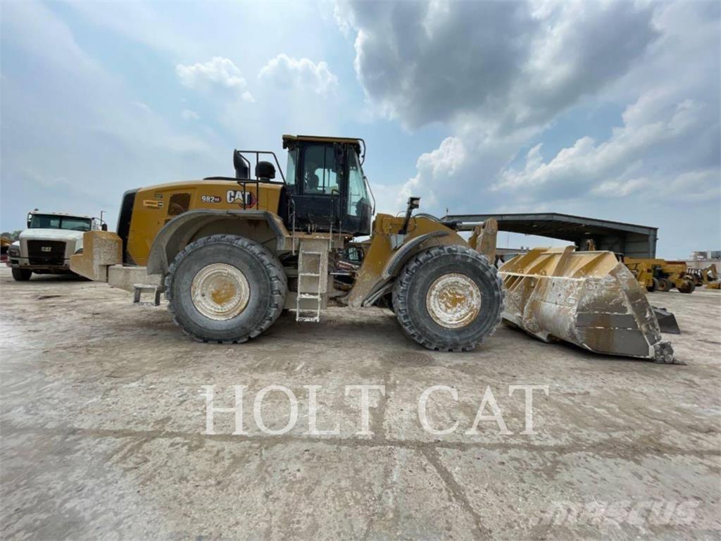 CAT 982 XE Iekrāvēji uz riteņiem