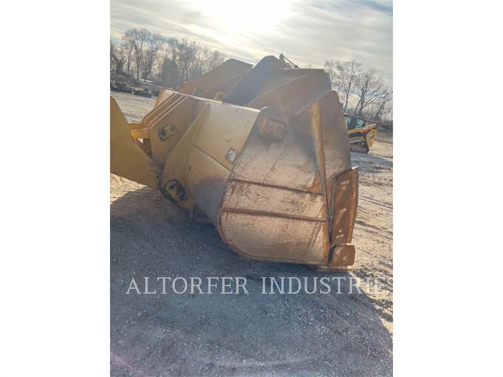 CAT 982M Iekrāvēji uz riteņiem