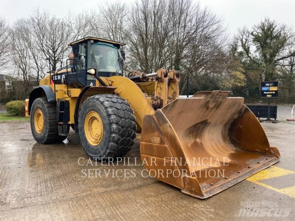 CAT 982M Iekrāvēji uz riteņiem