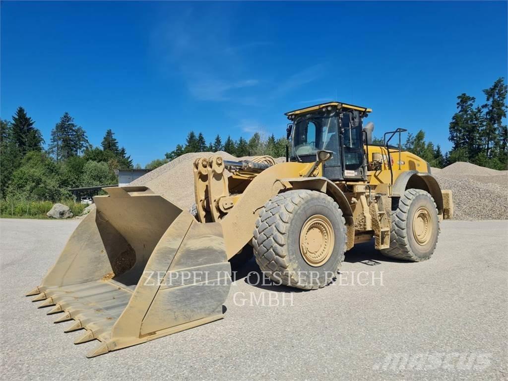 CAT 982M Iekrāvēji uz riteņiem