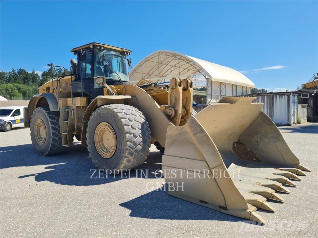 CAT 982M Iekrāvēji uz riteņiem
