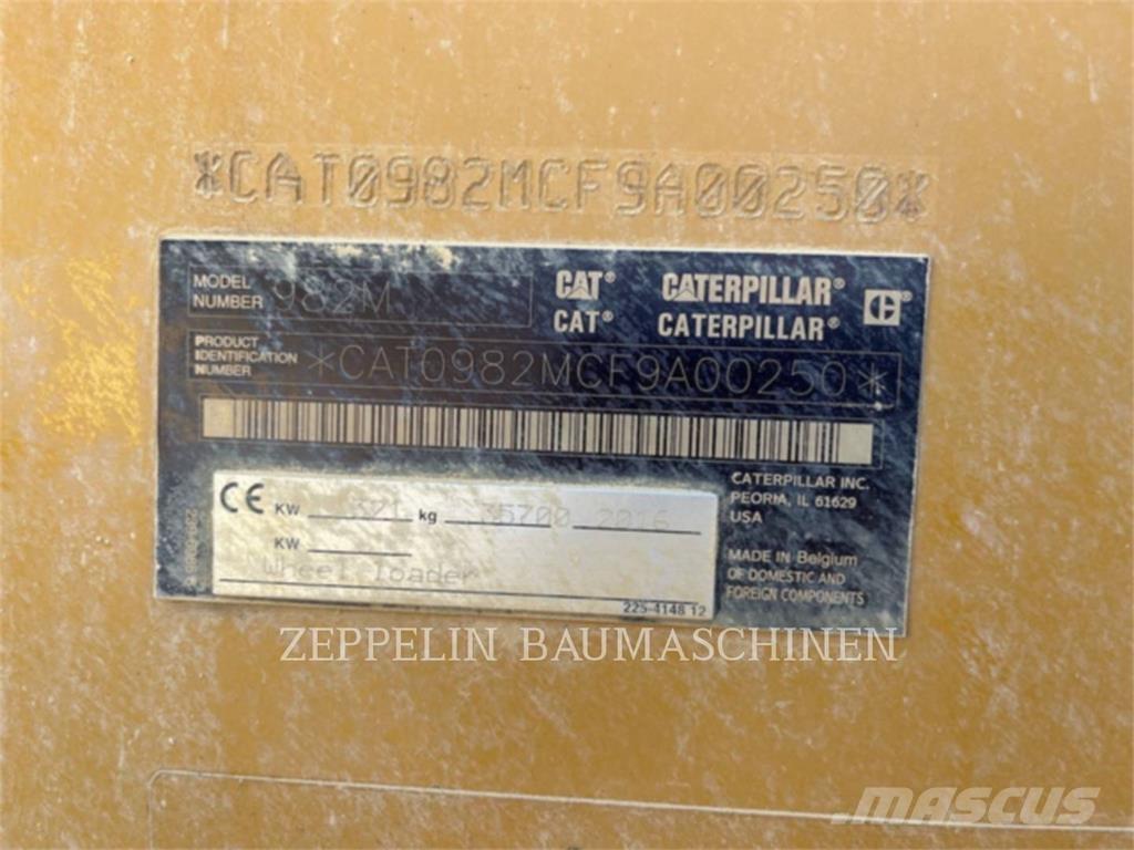 CAT 982M Iekrāvēji uz riteņiem