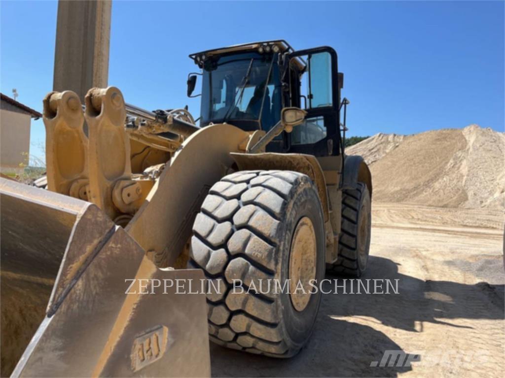 CAT 982M Iekrāvēji uz riteņiem