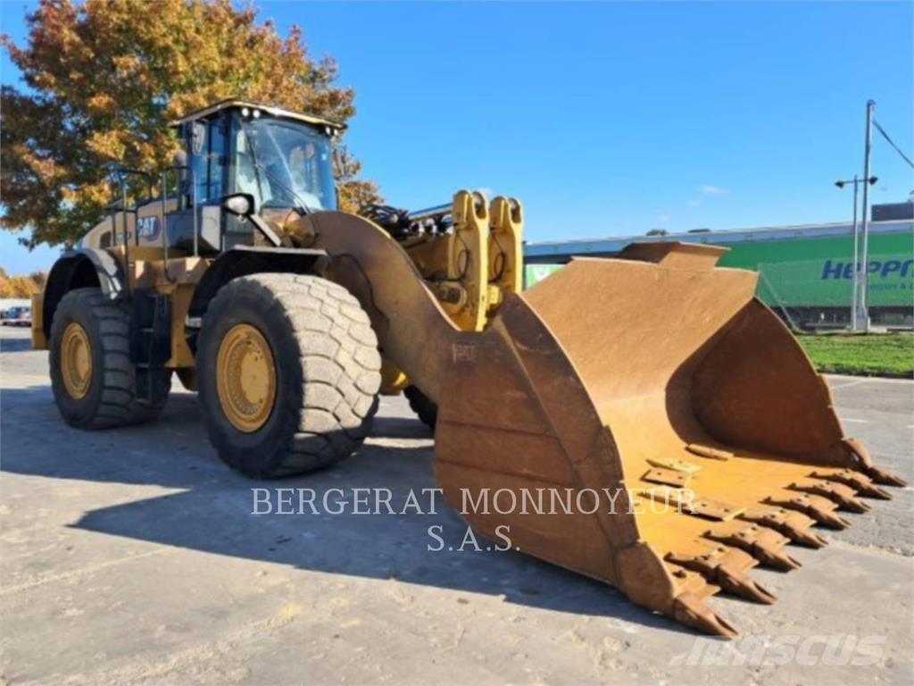 CAT 982M Iekrāvēji uz riteņiem