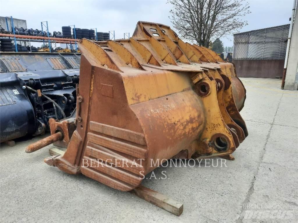CAT 988 Kausi