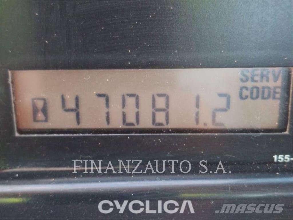 CAT 988G Iekrāvēji uz riteņiem