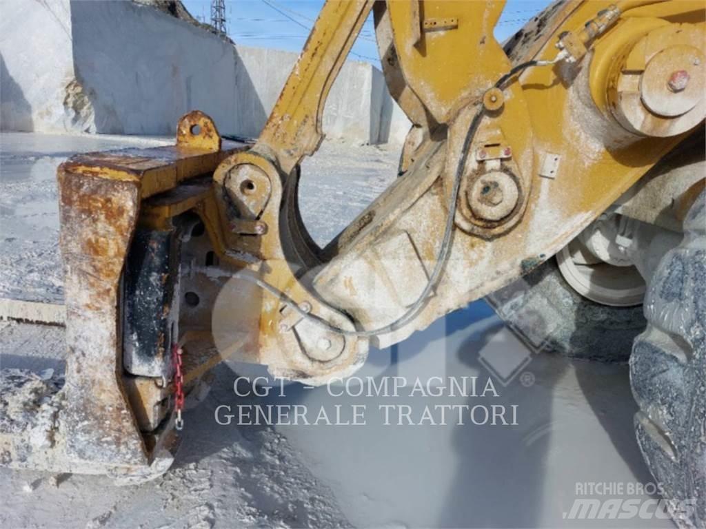CAT 988H Iekrāvēji uz riteņiem