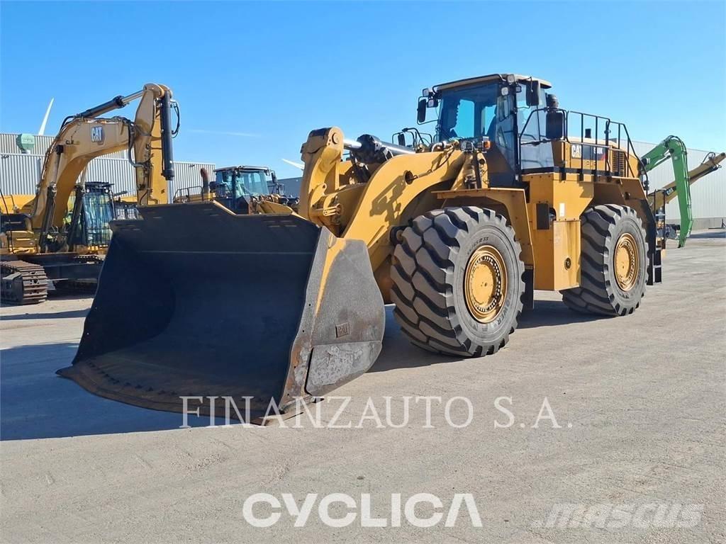 CAT 988K Iekrāvēji uz riteņiem