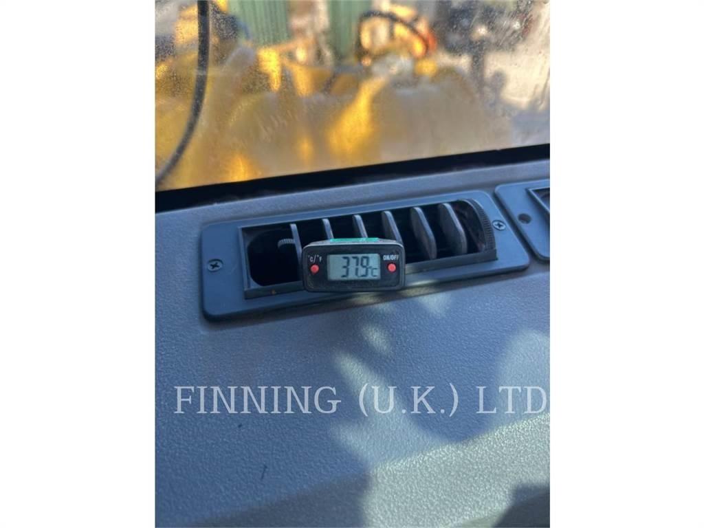 CAT 988K Iekrāvēji uz riteņiem