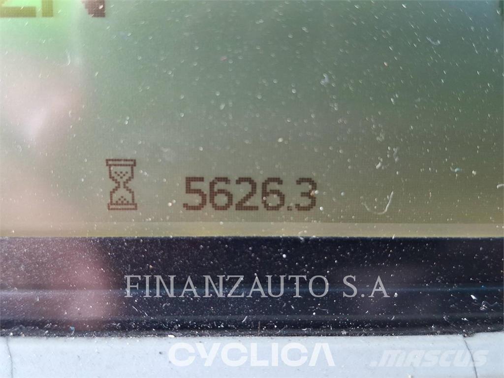 CAT 988K Iekrāvēji uz riteņiem