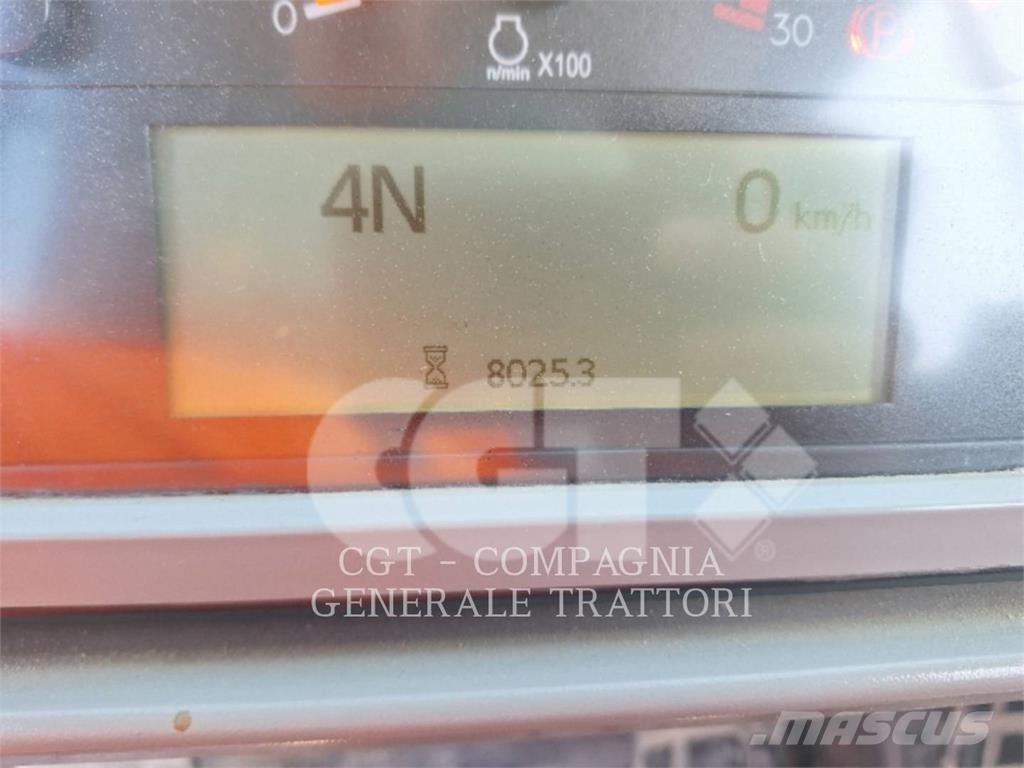 CAT 988K Iekrāvēji uz riteņiem