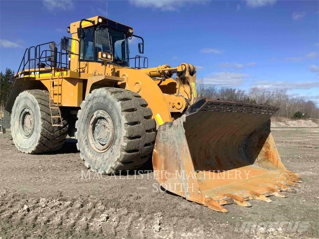 CAT 990 Iekrāvēji uz riteņiem