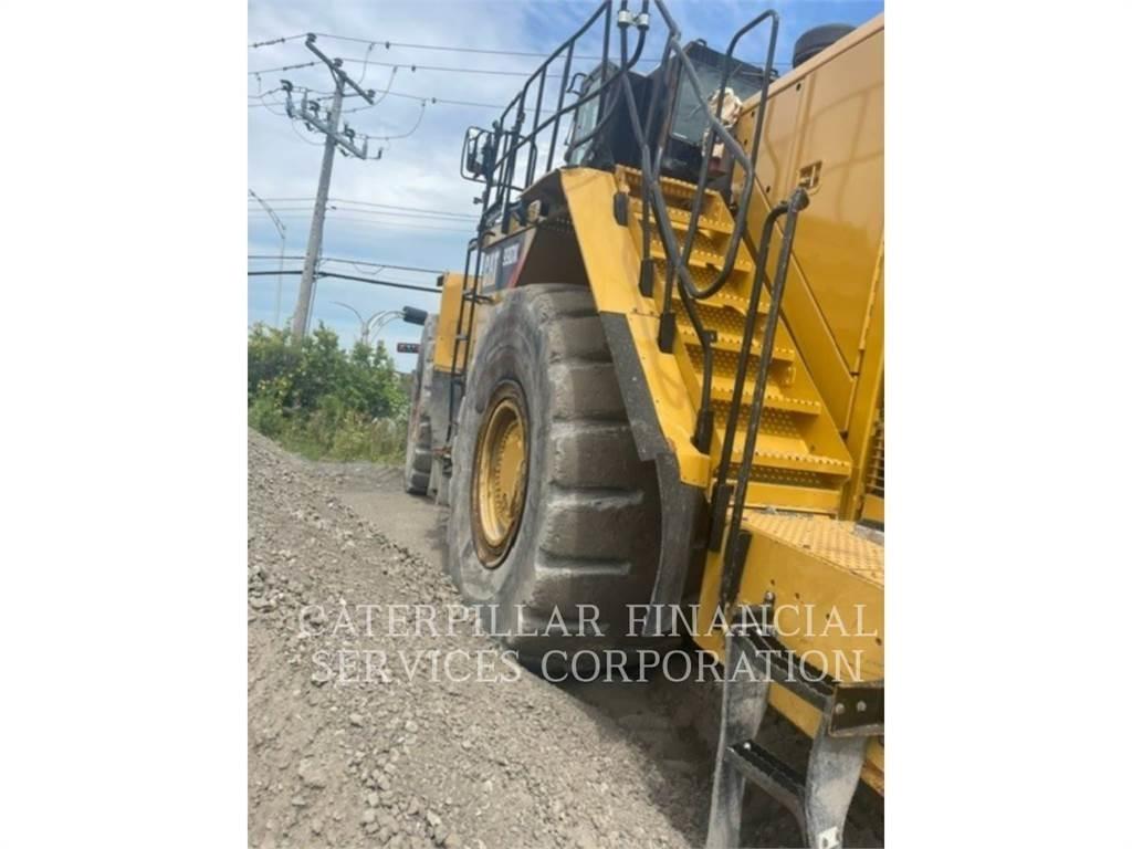 CAT 990K Iekrāvēji uz riteņiem