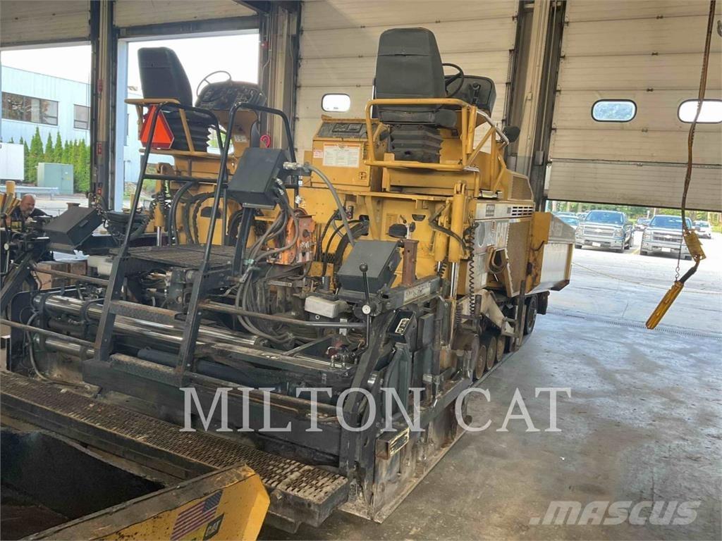 CAT AP-1055D Asfalta klājēji