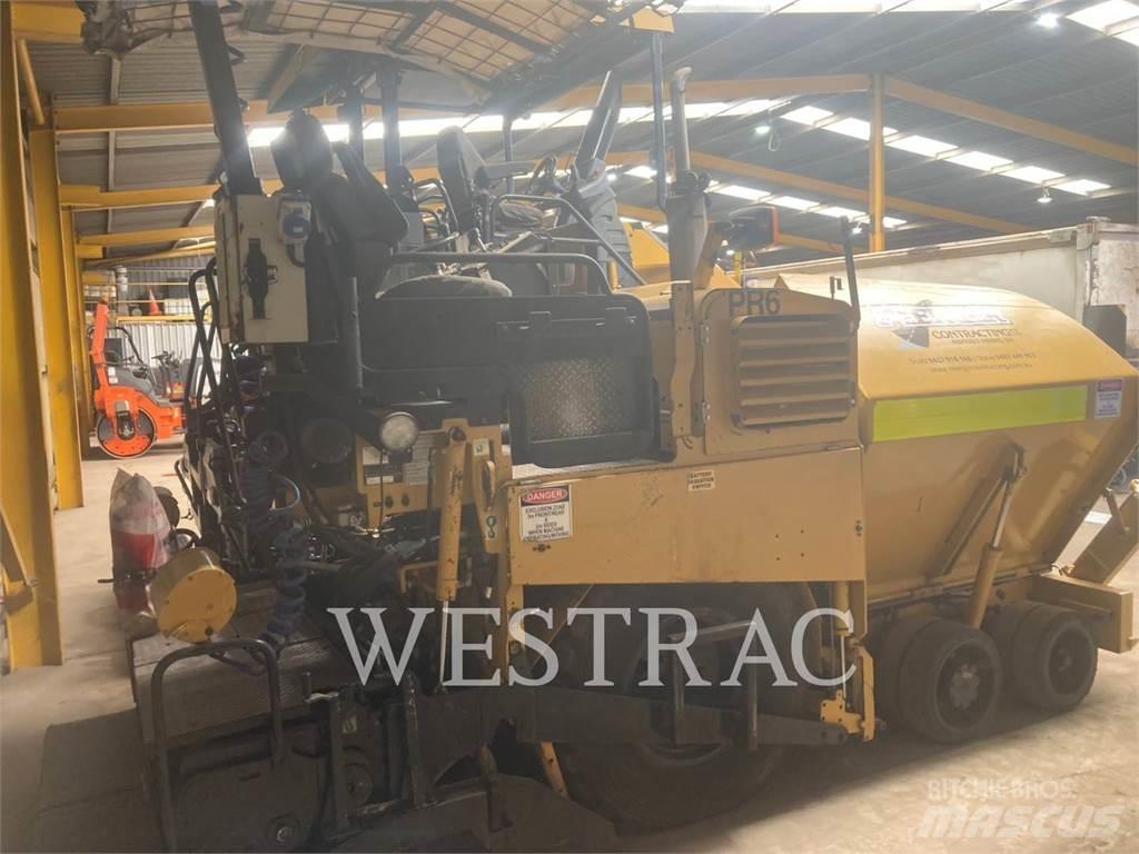 CAT AP-300 Asfalta klājēji