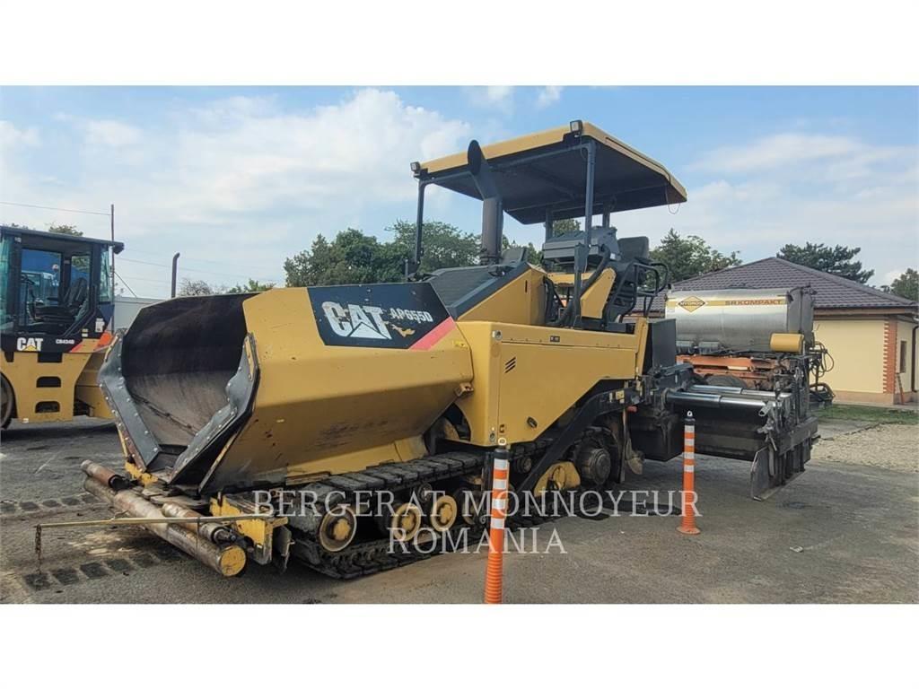 CAT AP-655D Asfalta klājēji