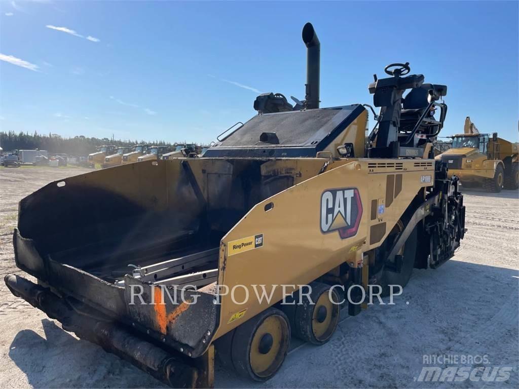 CAT AP1000 Asfalta savācējs