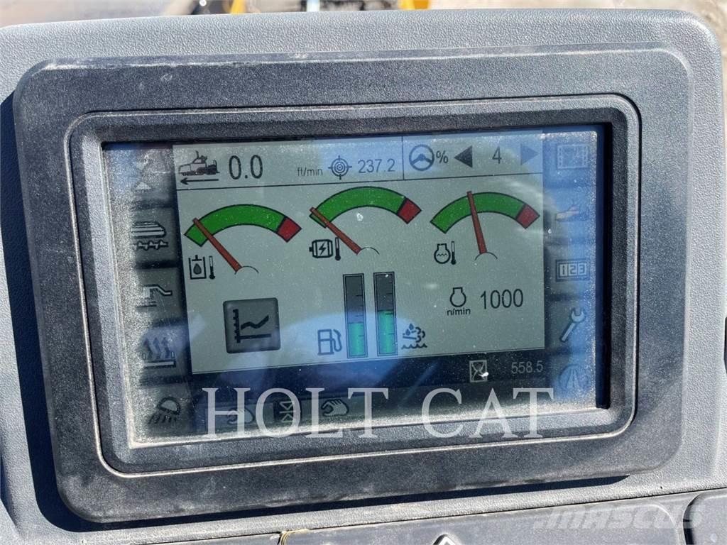CAT AP1000 Vienvalča grunts veltņi