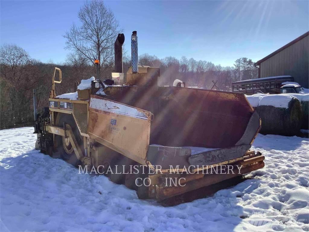 CAT AP1000B Asfalta klājēji