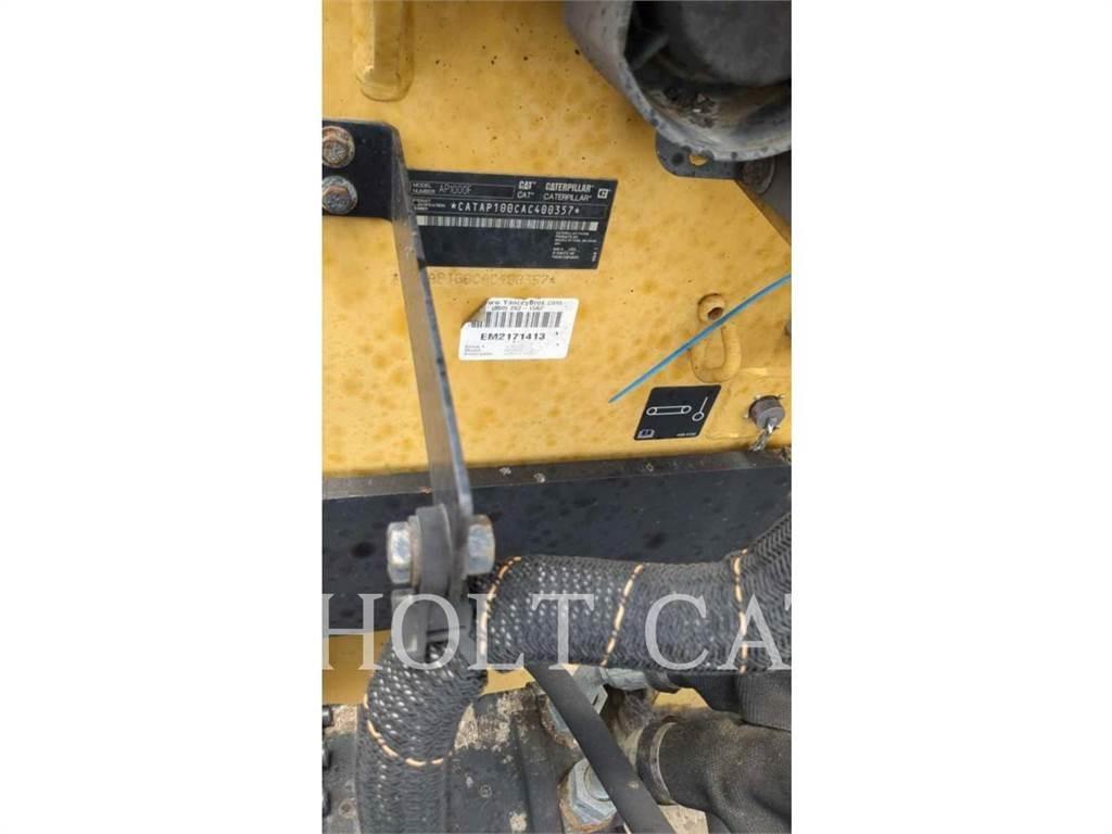 CAT AP1000F Vienvalča grunts veltņi
