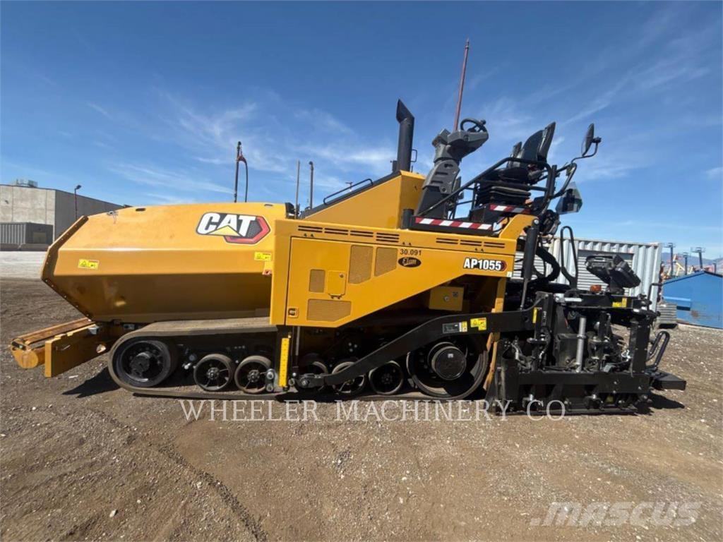 CAT AP1055 Asfalta klājēji