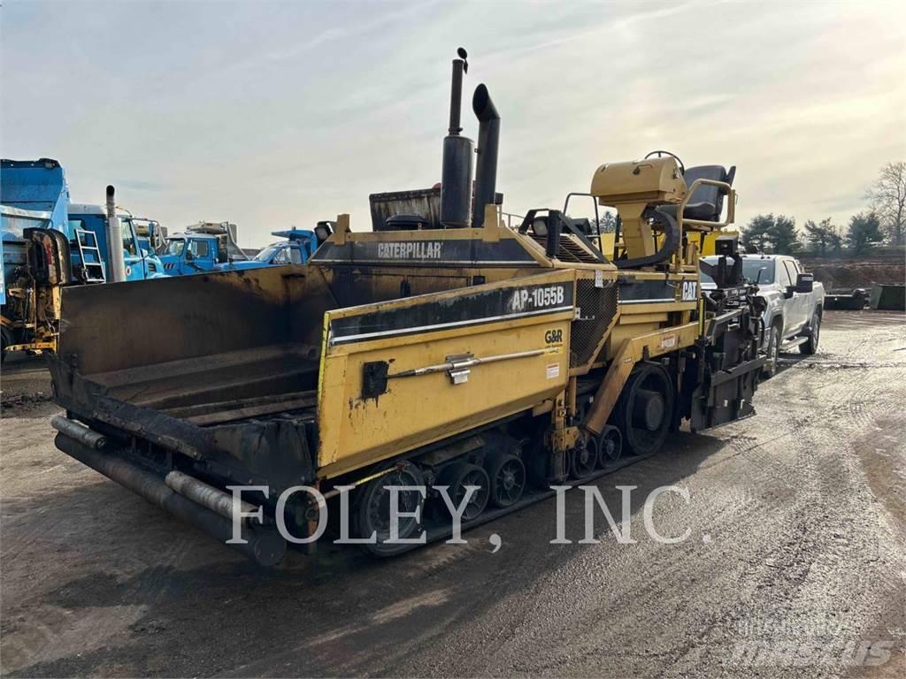 CAT AP1055B Asfalta klājēji