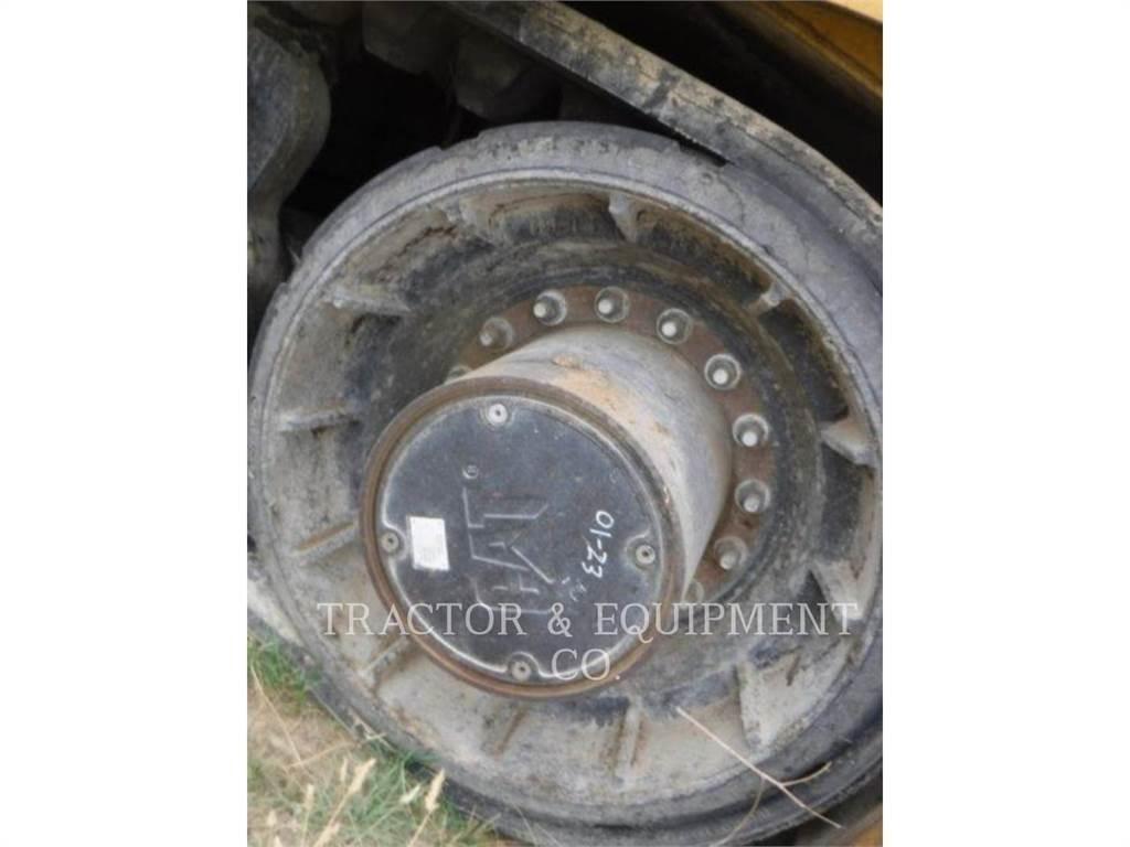 CAT AP1055D Asfalta klājēji