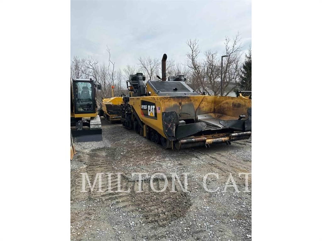 CAT AP1055F Asfalta klājēji