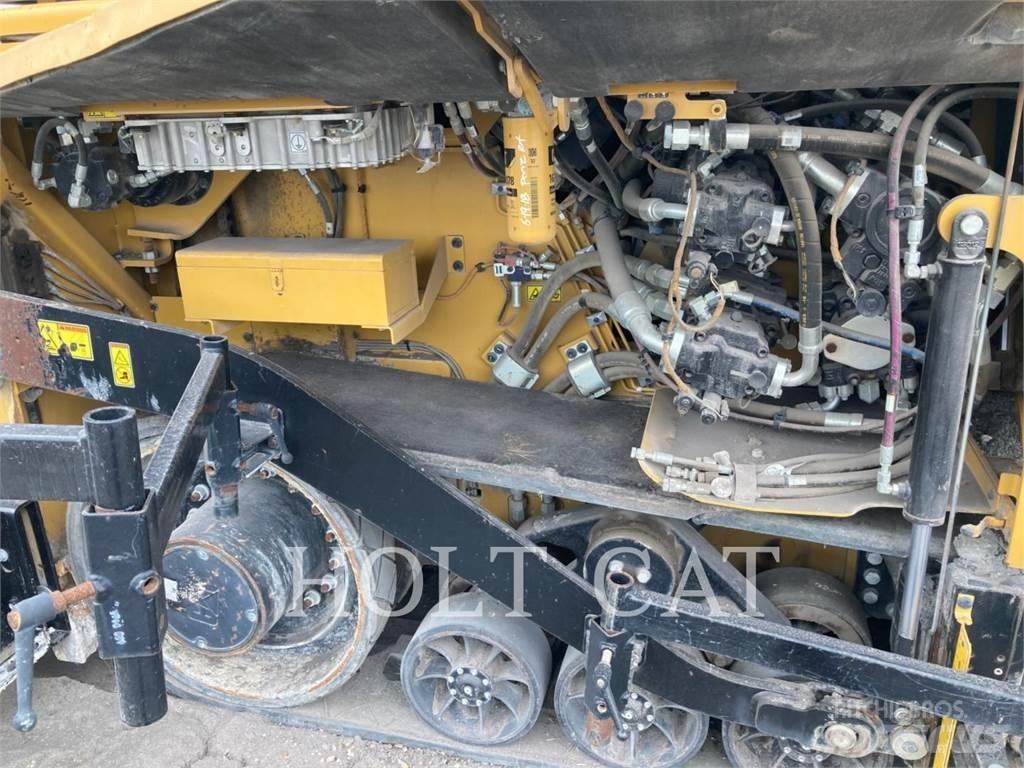 CAT AP1055F Asfalta klājēji