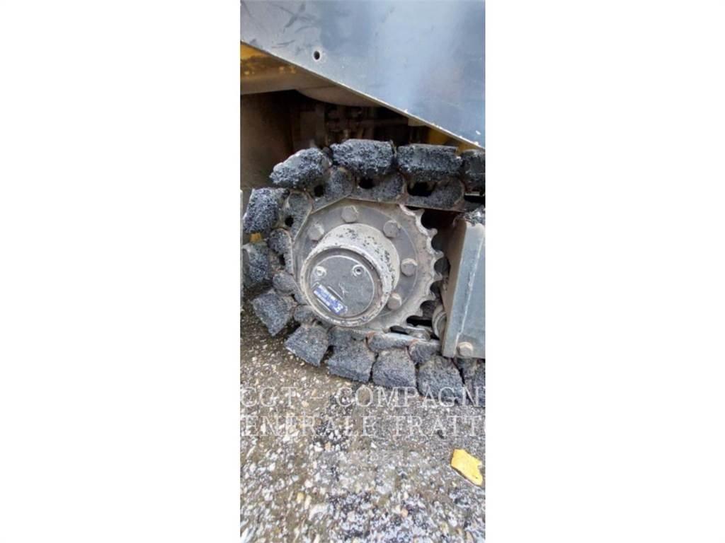 CAT AP255E Asfalta klājēji