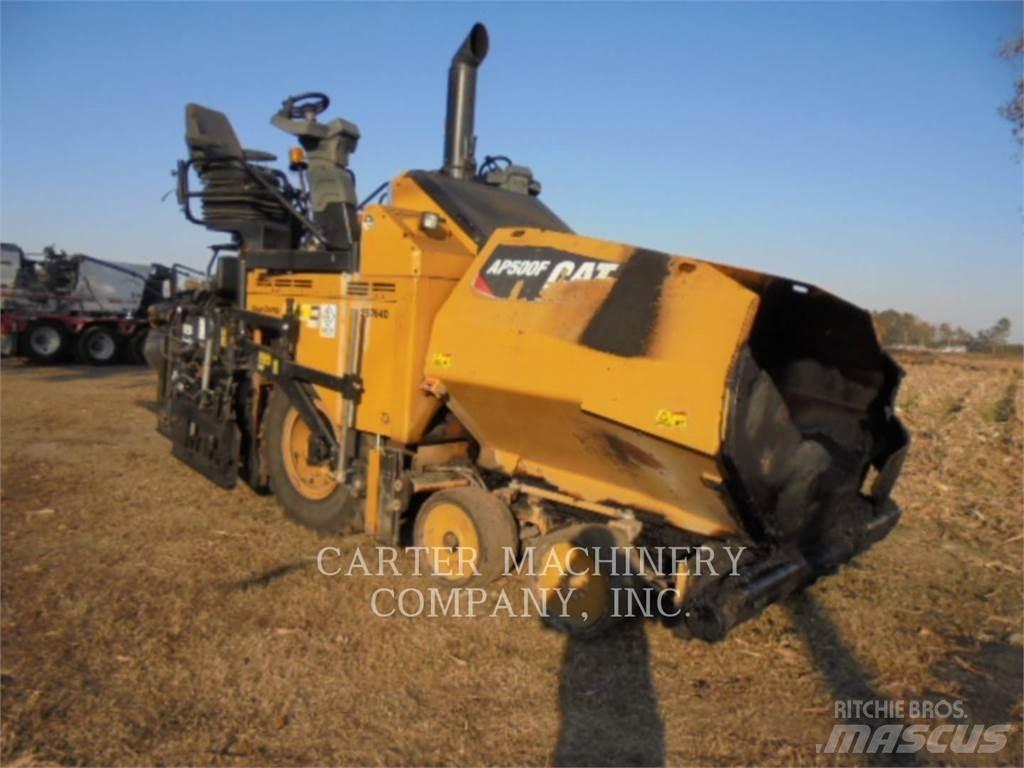 CAT AP500F Asfalta klājēji
