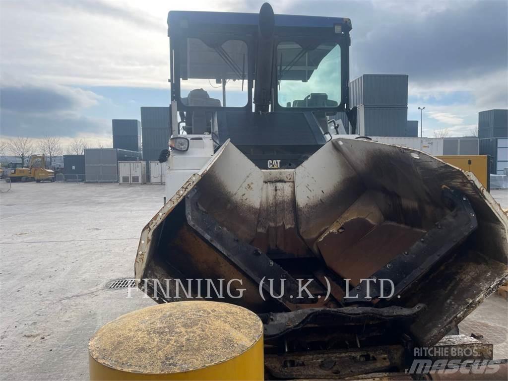 CAT AP500F Asfalta klājēji
