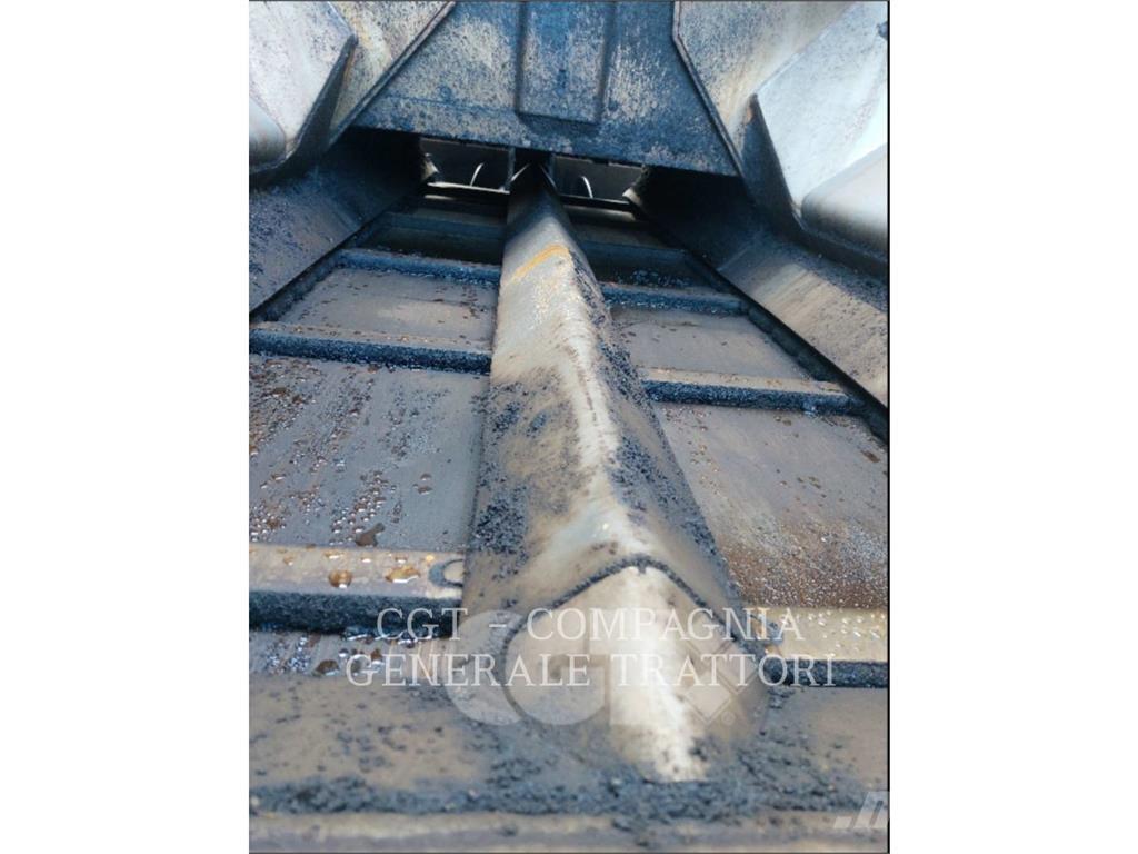 CAT AP500F Asfalta klājēji