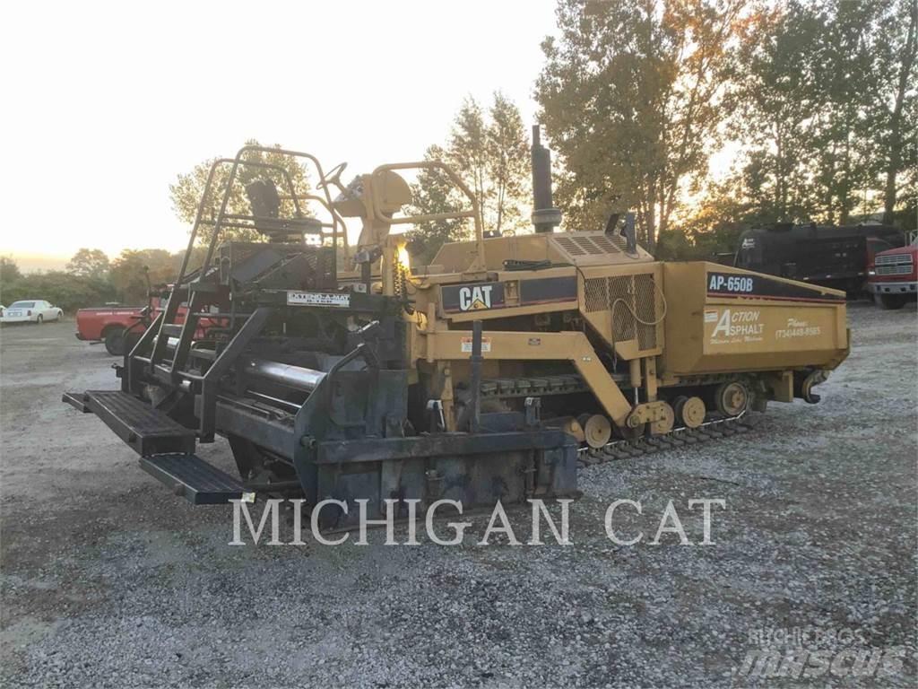 CAT AP650B Asfalta klājēji