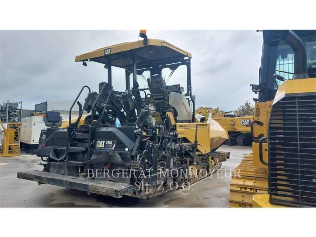 CAT AP655F Asfalta klājēji