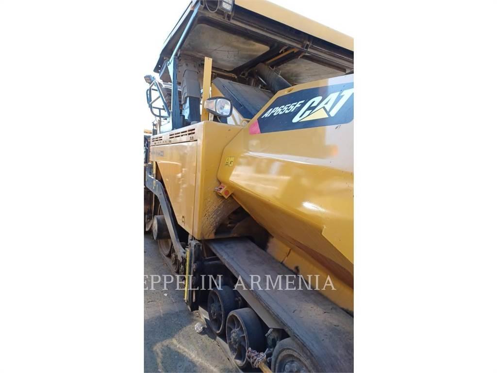CAT AP655FLRC Asfalta klājēji