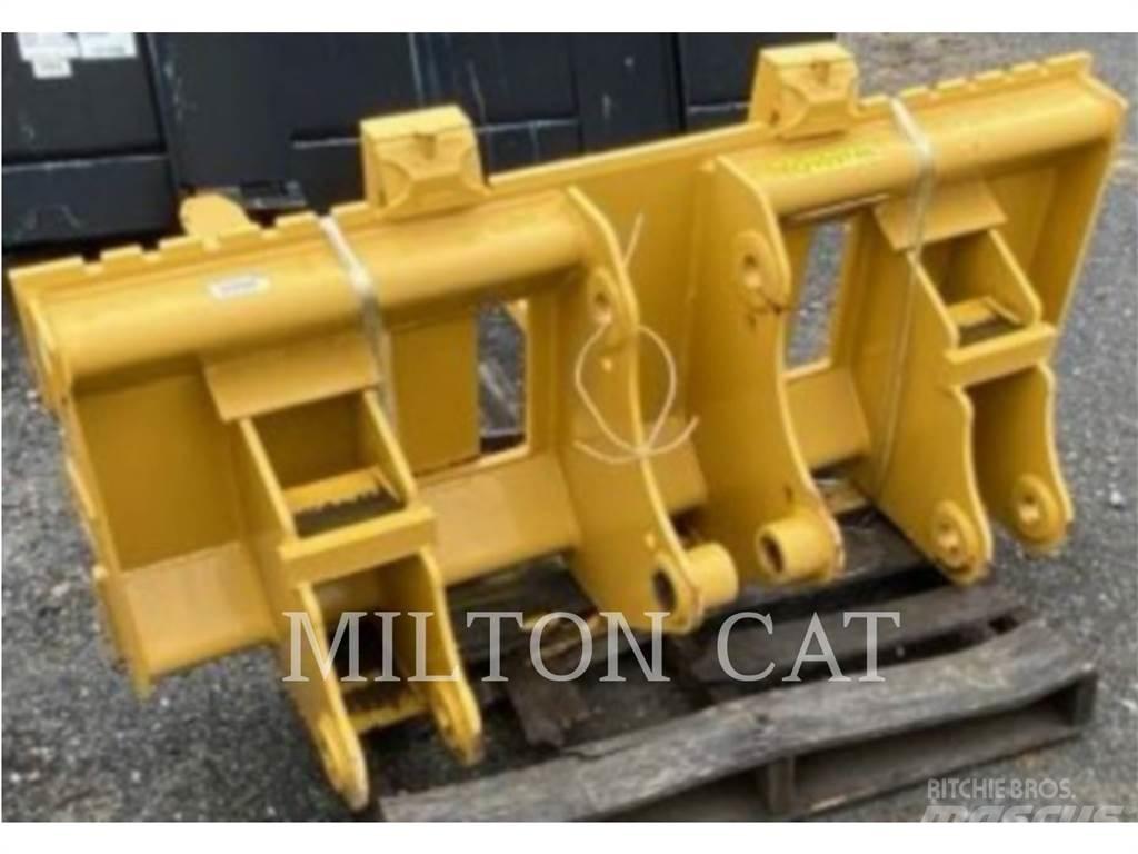 CAT BHL 48 PALLET FORKS Dakšas