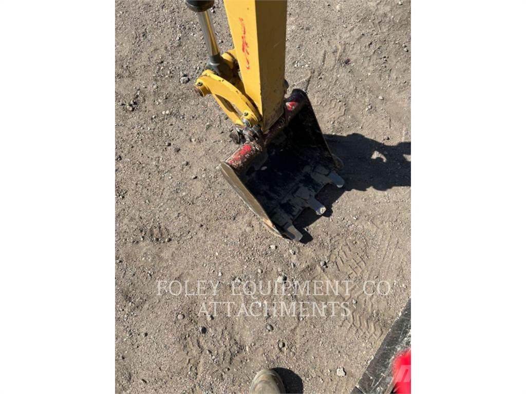 CAT BK300P15 Kāpurķēžu ekskavatori