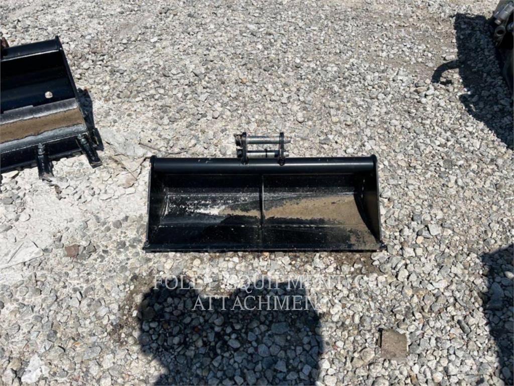CAT BK300P28 Kāpurķēžu ekskavatori