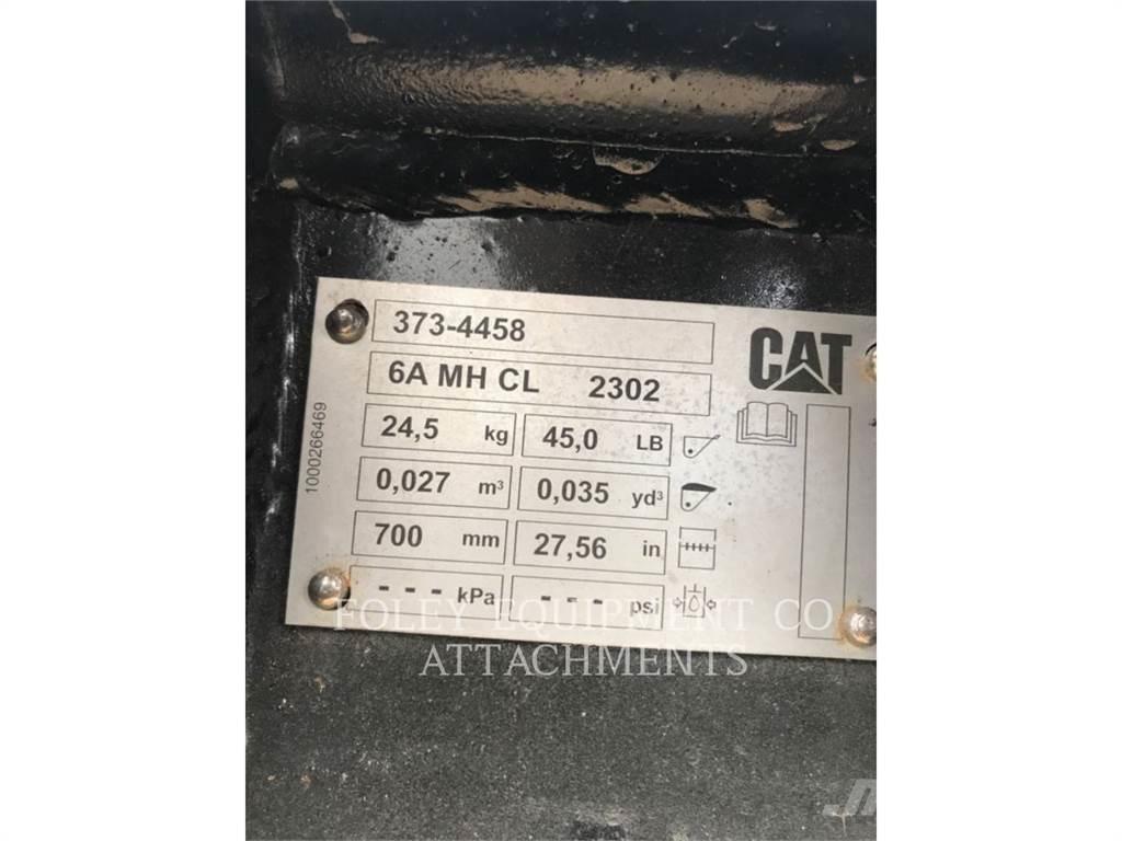 CAT BK300P28 Kāpurķēžu ekskavatori