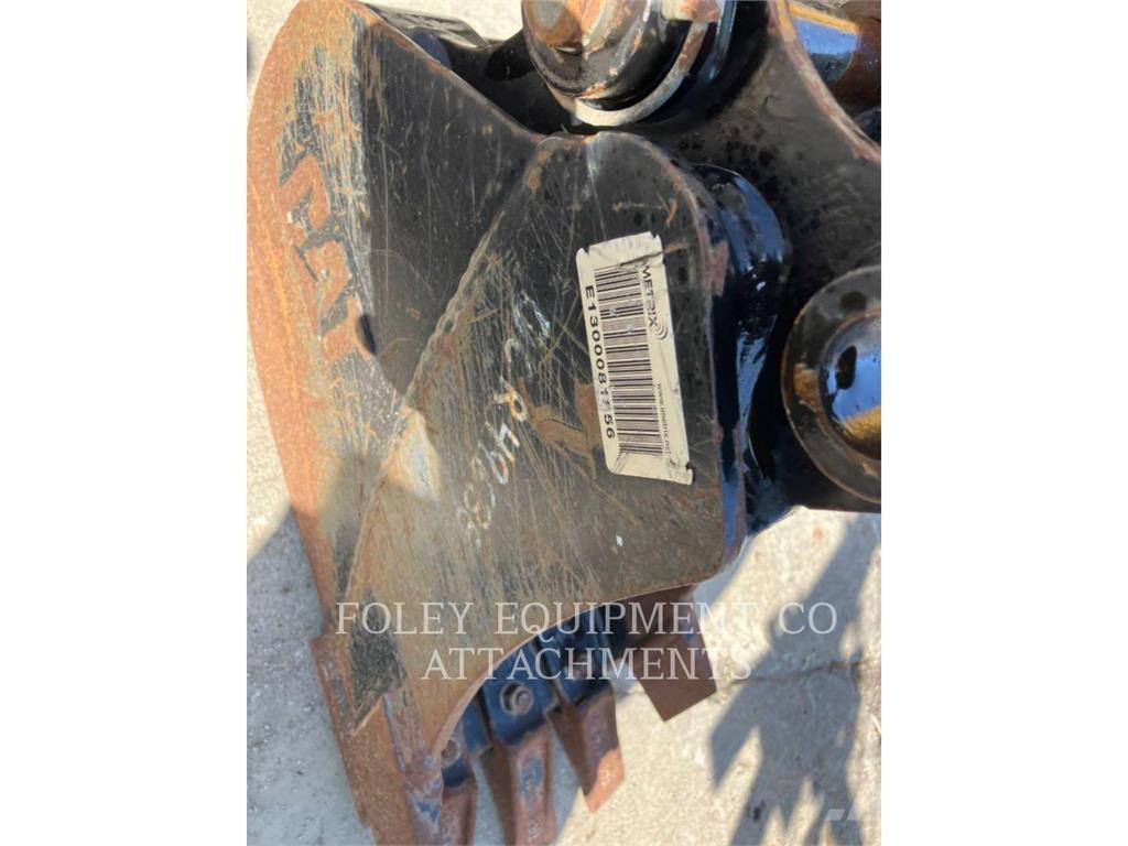 CAT BK301P09 Kāpurķēžu ekskavatori