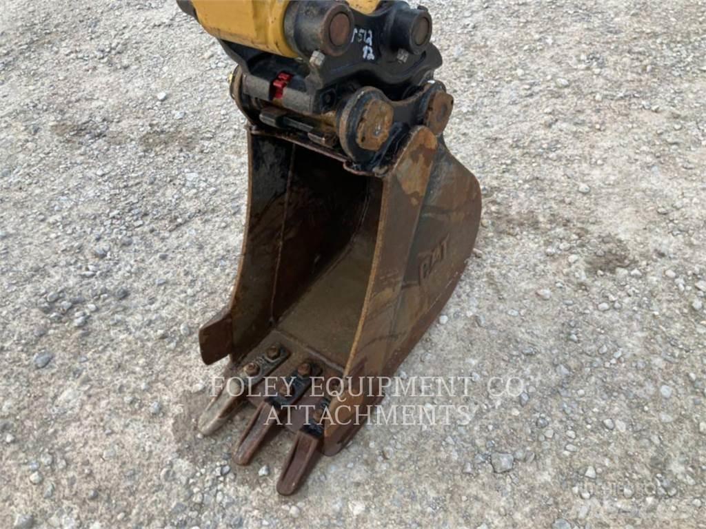 CAT BK302P12 Kāpurķēžu ekskavatori