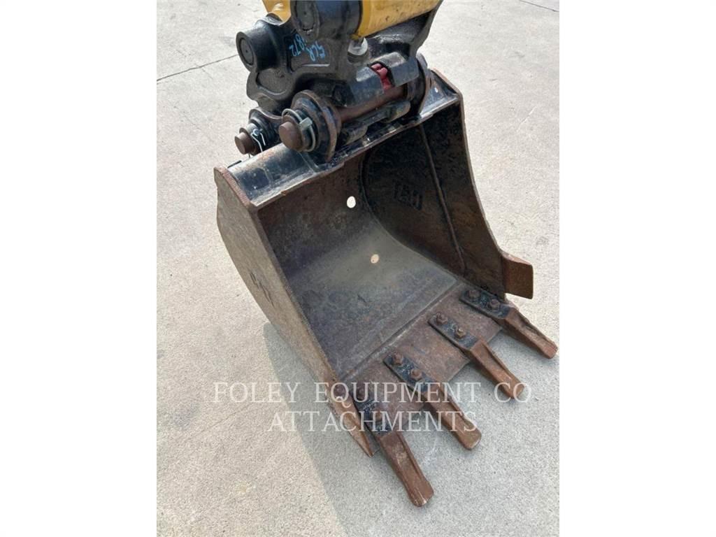 CAT BK302P20 Kāpurķēžu ekskavatori