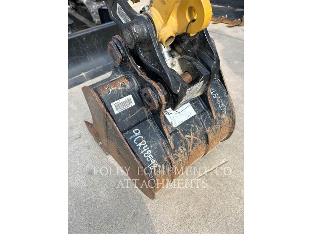 CAT BK302P20 Kāpurķēžu ekskavatori