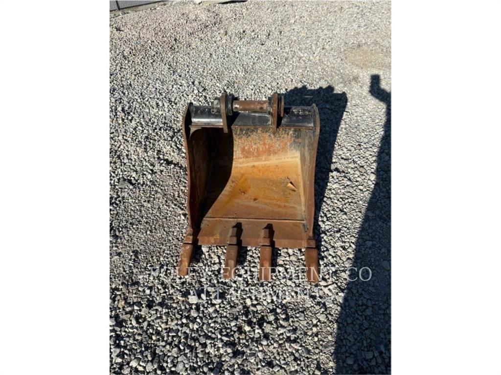 CAT BK303P24 Kāpurķēžu ekskavatori