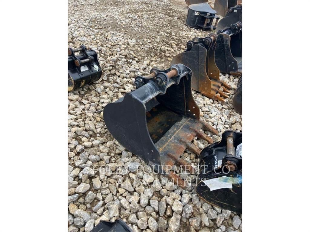 CAT BK303P32 Kāpurķēžu ekskavatori